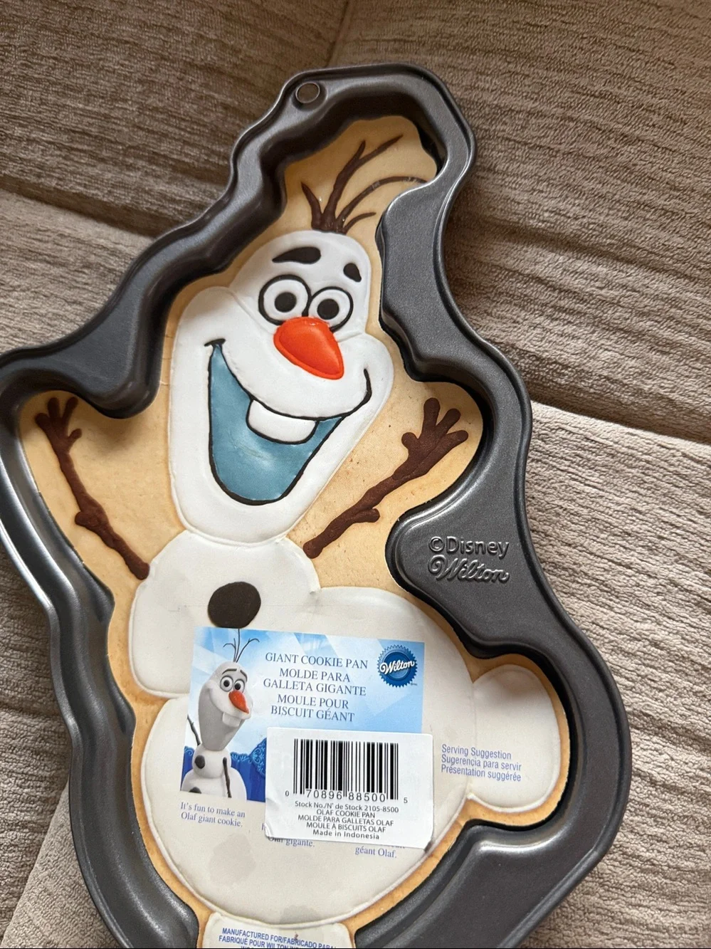 Disney Olaf Baking Mold Wilton- Gray  new